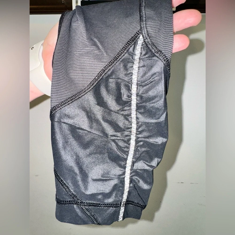 Lululemon Black and Grey Cropped Pinstriped Athletic Leggings Size 4